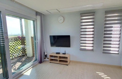Hallim House | Gosan Irang