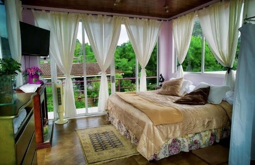 Roble Bed & Breakfast | Gosen BB