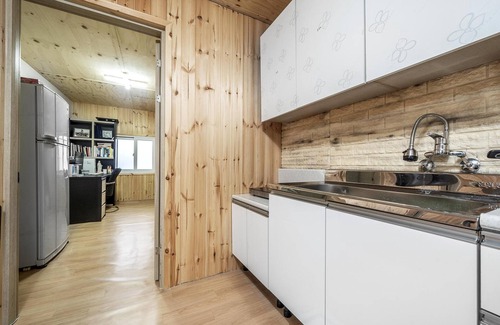 Sokcho House | Goseong Jjun Camping Pension