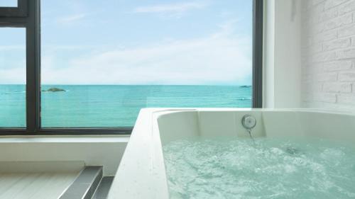 Sokcho House | Goseong Littlesquare Oceanview Pension