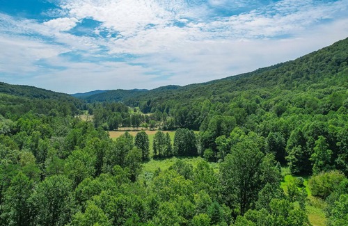 Clarkesville Cabin | Goshen Creek Lodge - Cabin for the Whole Family