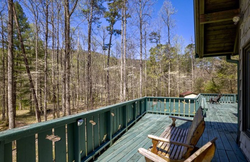 Clarkesville Cabin | Goshen Creek Lodge - Cabin for the Whole Family