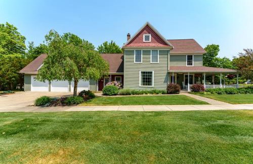 Douglas House | Goshorn House & Studio - Large pool - Within walking distance to downtown Douglas
