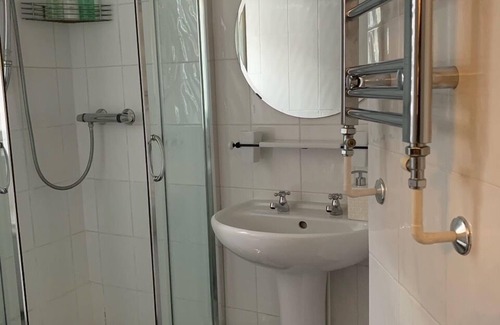 East Grinstead Bed & Breakfast | Gothic House