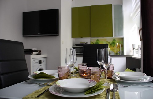 Weißgerber Apartment | GoVienna Small Modern Apartment