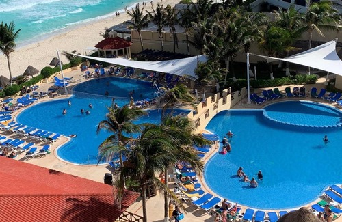 Punta Cancun Hotel | GR Solaris All Inclusive Resort