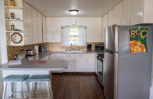 Grand Rapids House | Gr Sunshine Lakefront Cottage · Lakefront King bed firept, hot swim pool spa, swim