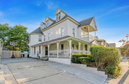 Bradley Beach House | Grace by the Sea (Whole House)