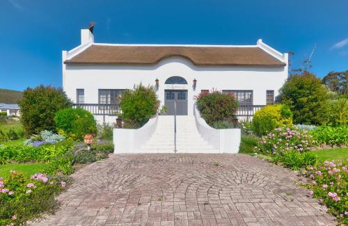 Bredasdorp House | Grace Courtyard Cottage