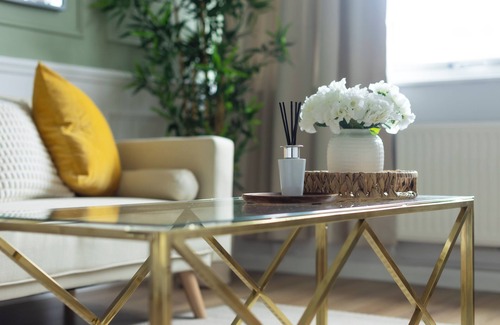 Thamesmead House | Grace House - 15 Minutes To Central London