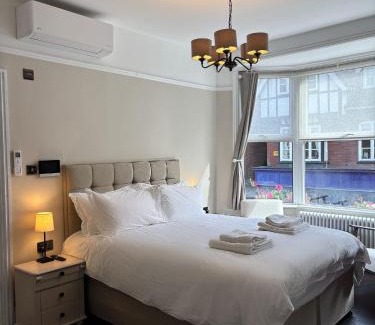 Tring House | Grace's Guesthouse Room 5