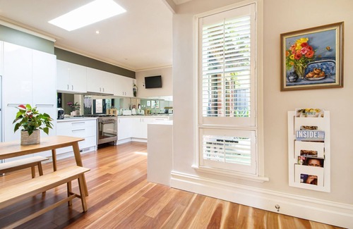 St Kilda House | Graceful Octavia - The perfect getaway