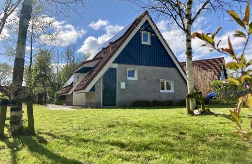 Anjum House | Grachthaus 6pers House with a private terrace and garden by the Lauwersmeer
