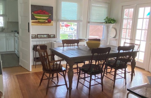 New London House | Gracious, Airy New London Cottage, Steps from Private Beach