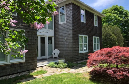 Eastport House | Gracious Mini-Estate 5 mins Westhampton