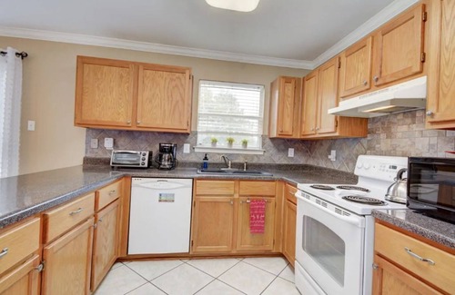 West San Antonio House | Graduations Lackland BMT Contractor Riverwalk Golf SeaWorld vacation