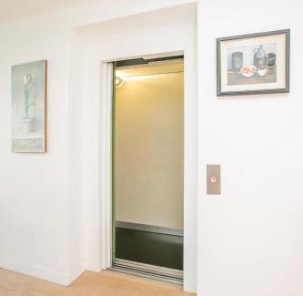 City Centre Dublin Apartment | Grafton Street Studios by City Break Apartments