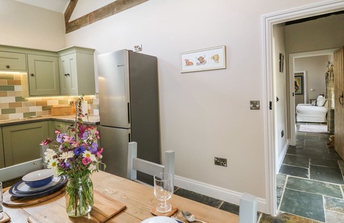 Builth Wells House | GRAIG FAWR, pet friendly, with a garden in Beulah
