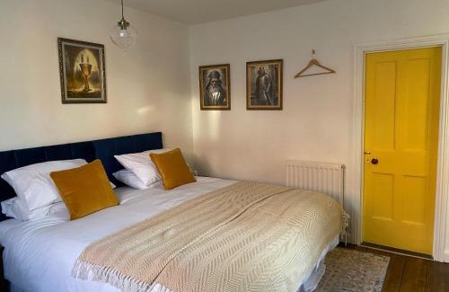 Glastonbury House | Grail Cottage