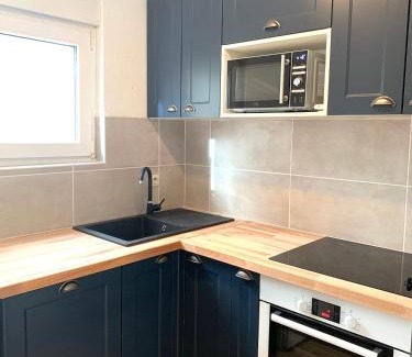 Cavaliere House | Grain de sable, les pieds dans l'eau