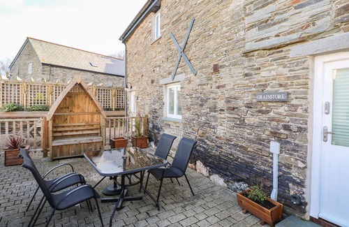 Tintagel Cottage | Grainstore
