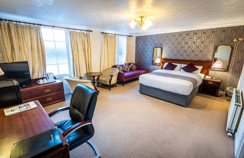 Perth House | Grampian Hotel
