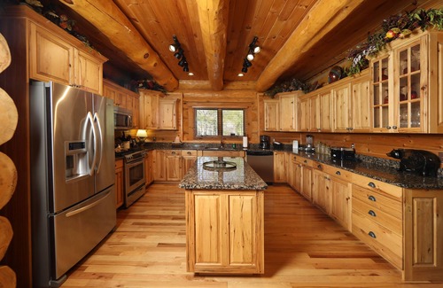 Pittman Center Cabin | Grampy Camp Lodge at Gatlinburg