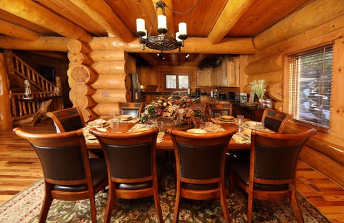 Pittman Center Cabin | Grampy Camp Lodge at Gatlinburg