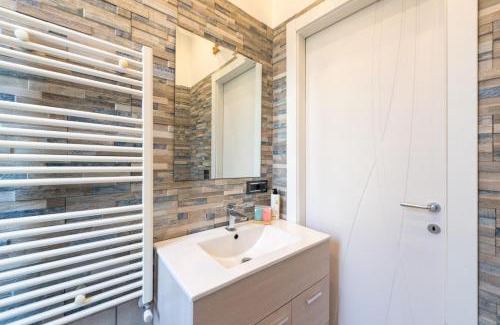 Rondinella - Baraggia - Restellone Apartment | Gramsci 607