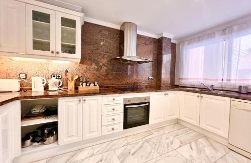 Nueva Andalucia Apartment | Gran apartamento en Magna Marbella