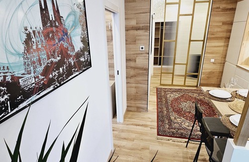 Badalona Apartment | Gran Apartamento Ideal Grupos muy Cerca Ciudad de Barcelona