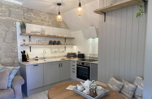 Holworth Cottage | Granary Cottage - A perfect cosy couple's retreat