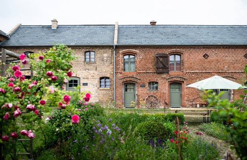 Oberhavel Apartment | Granary vacation apartment in renovated historic stable building