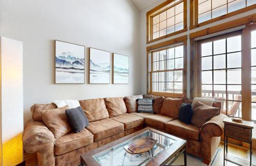 Granby Apartment | Granby Grandeur