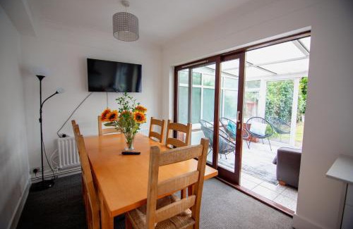 Portswood House | Granby Grove Townhouse - Southampton