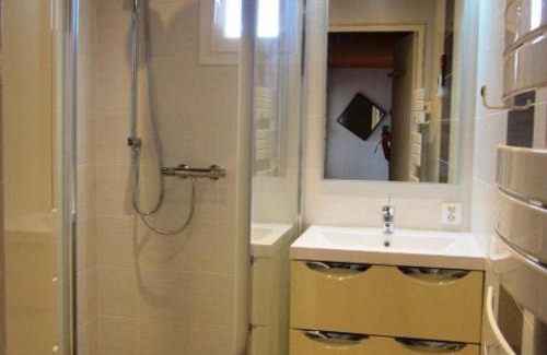 Villard-de-Lans Apartment | Grand 100m² avec 3 chambres, parking et Wifi au centre du village - FR-1-689-36
