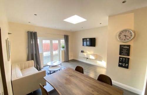 Fairfield Apartment | Grand 2 Bed Apartment In London