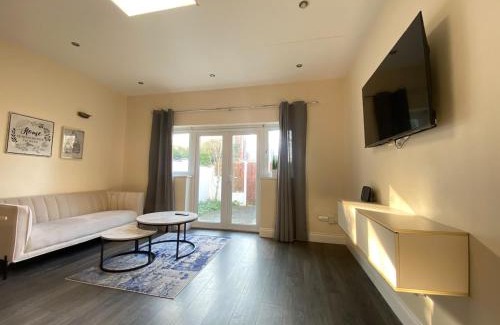 Fairfield Apartment | Grand 2 Bed Apartment In London