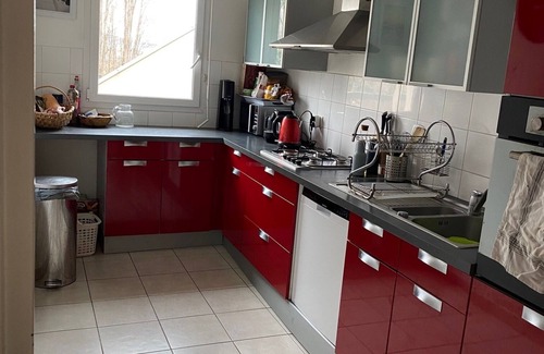 Poissy Apartment | Grand 3 Pieces au 4eme et Dernier Étage Avec Terrasse Plein Sud Proche Gare