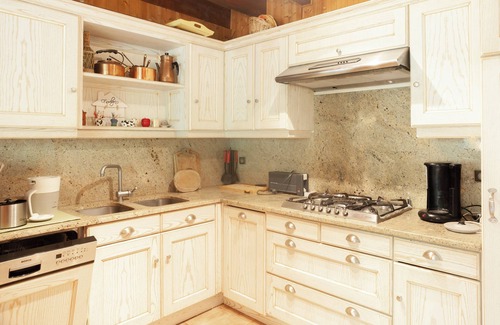 Entremont Apartment | 'Grand Apartment Proche Gd Bornand' with Mountain View & Garden