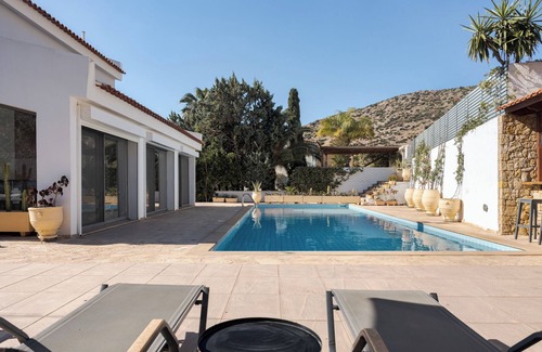 Palaia Fokaia Villa | Grand Apollon Villa