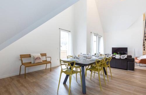 Saint-Lary-Soulan Apartment | Grand Appartement Moderne, Proche Pistes, 8 Pers., Parking Inclus - FR-1-296-514