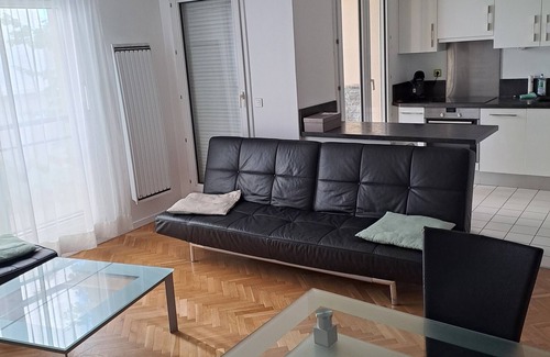 Bois Clos d'Orleans Apartment | Grand Appartement 70m2 aux Portes de Paris à Vincennes. 3 Couchages Possibles