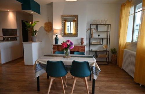 Tarbes Apartment | Grand appartement cosy-Hyper Centre-Place Verdun