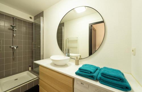 Aurillac Apartment | Grand Appartement Lumineux au Centre d'Aurillac