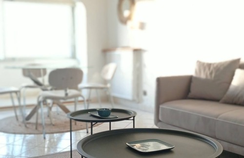 Cassis Apartment | Grand Appartement Traversant Avec VUE SUR MER ET CAP Canaille