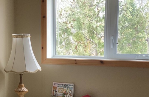 Grand Beach Cottage | Grand Beach Lakefront - 5 min walk from the beach!