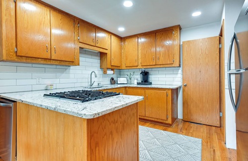 Grand Blanc House | Grand Blanc Rental w/Gas Grill & Private Yard