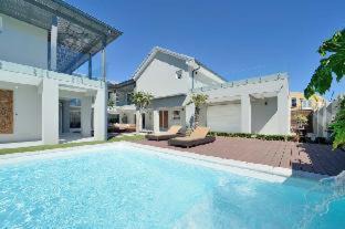 Sunset Beach House | Grand Blue D