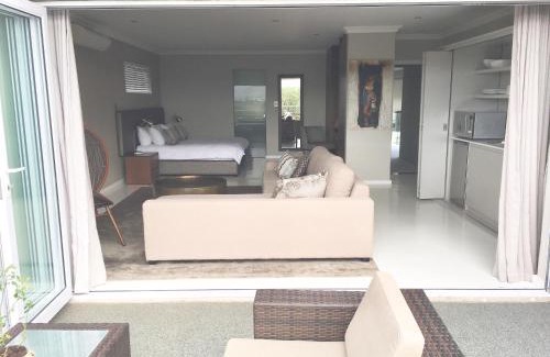 Sunset Beach House | Grand Blue D